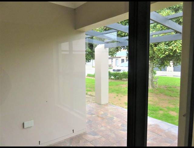 2 BEDROOM APARTMENT FOR SALE IN VELDDRIF